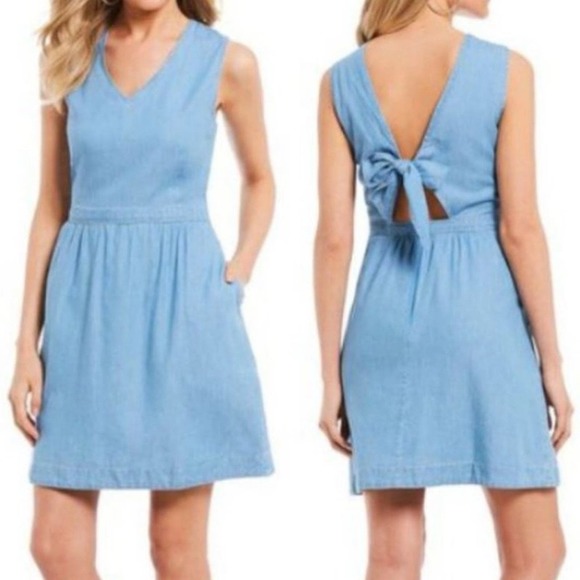 Levi's Dresses & Skirts - Levi’s Denim Chambray Open Back Sleeveless Mini Dress Size Small Blue